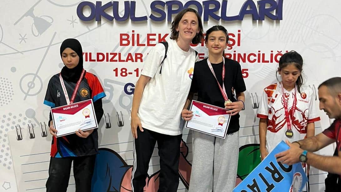 ŞAMPİYONLARIMIZI TEBRİK EDERİZ